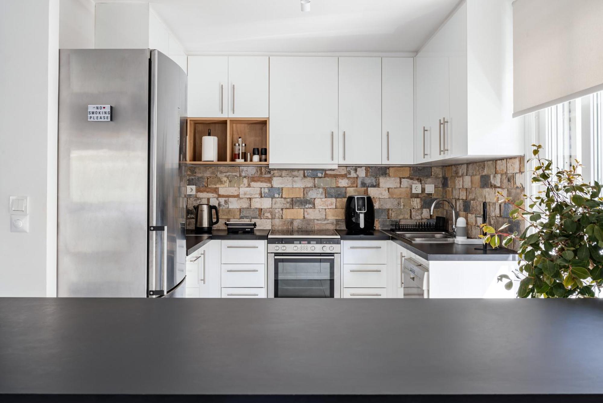 The Black Marble - Sea View, 2Br, 2Ba By Bnc アテネ エクステリア 写真