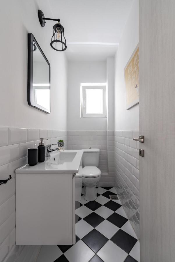 The Black Marble - Sea View, 2Br, 2Ba By Bnc アテネ エクステリア 写真