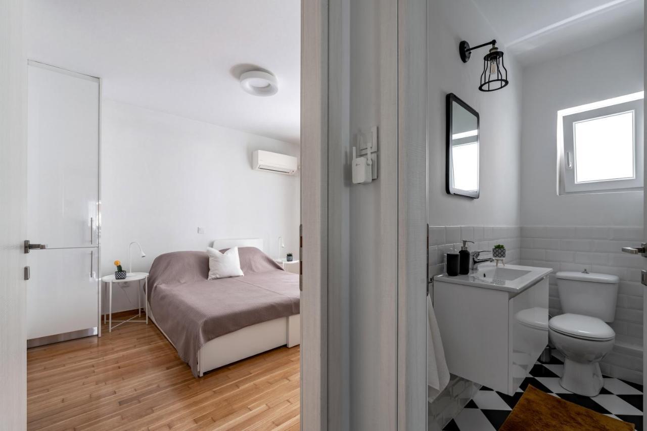 The Black Marble - Sea View, 2Br, 2Ba By Bnc アテネ エクステリア 写真